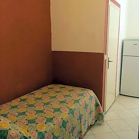 Otel Ape Elbana 2*