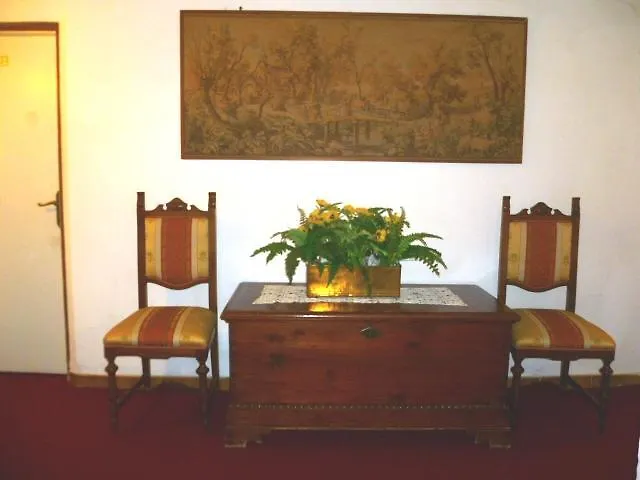 Ape Elbana Отель 2*