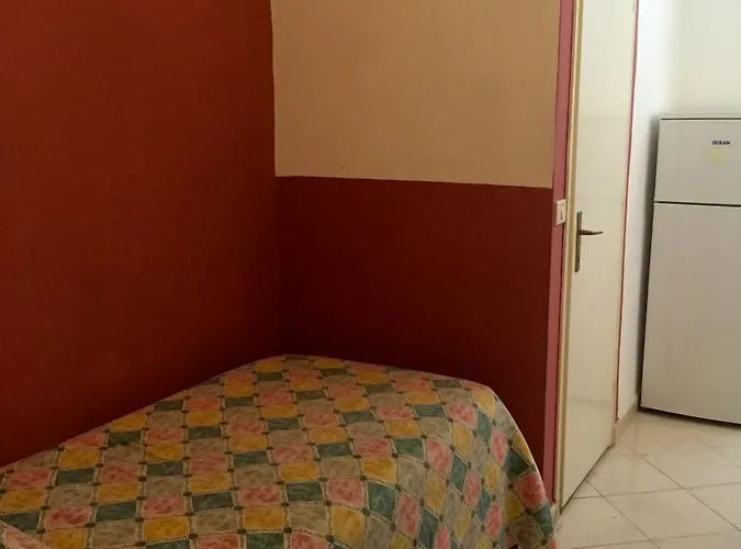 Ape Elbana Отель