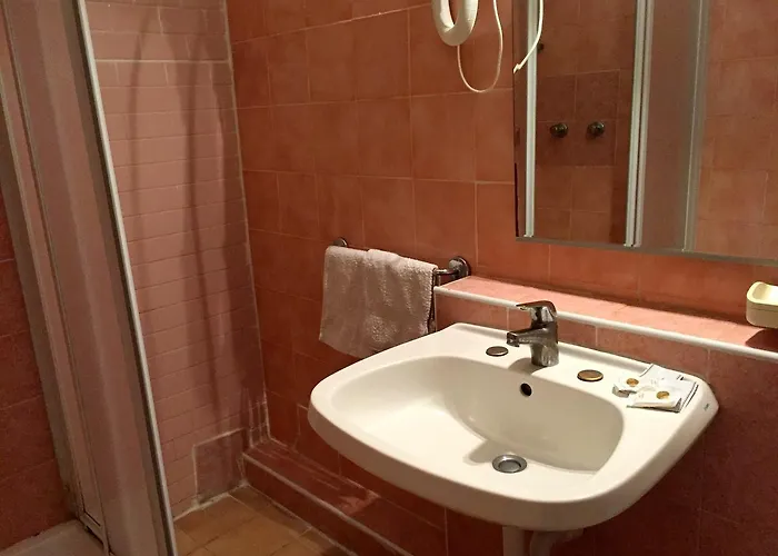 Ape Elbana Отель Портоферрайо