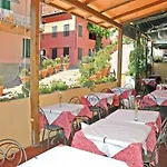 Ape Elbana Szálloda Portoferraio